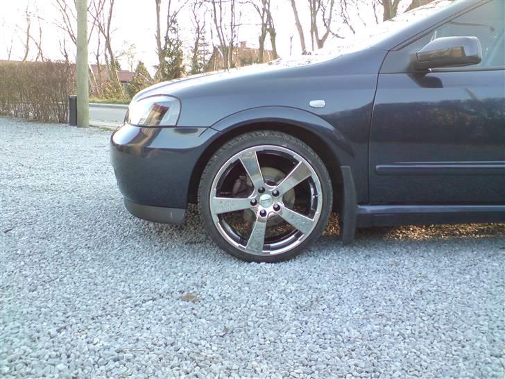 Opel Astra G Coupé  (Solgt) - De mørke røde/sorte kaliper... billede 15