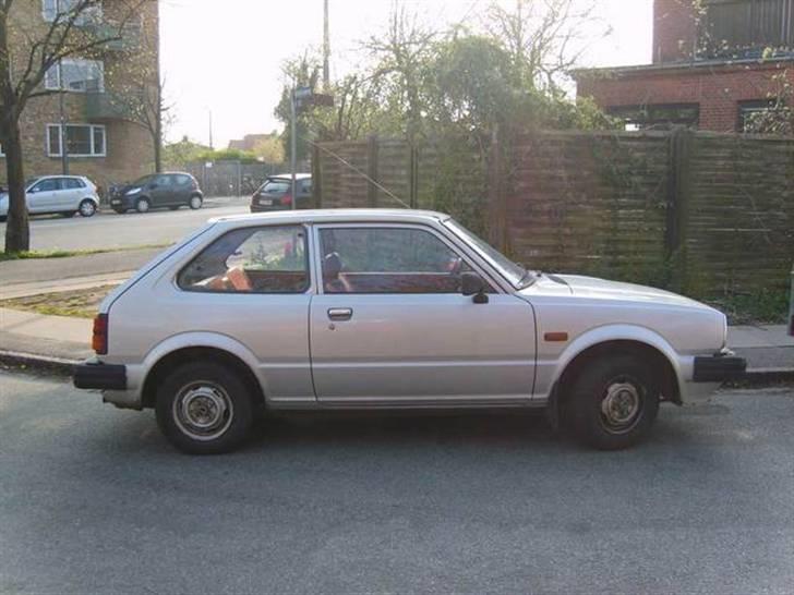 Honda civic 1,3 3d "solgt" billede 2