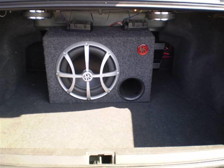 Toyota Carina E SOLGT! - Delefiltrene manger lige at blive fastgjort. billede 8