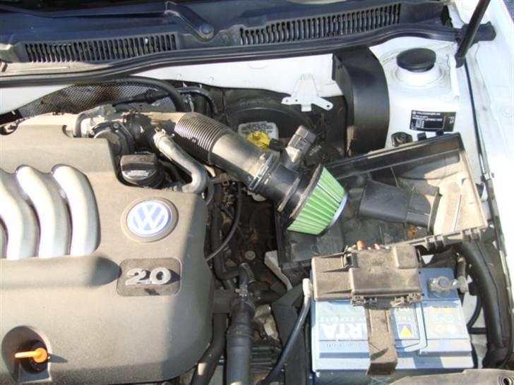 VW golf 4 2,0 "Solgt" - Andet Luftfilter er kommet på billede 4