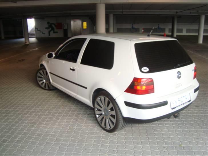 VW golf 4 2,0 "Solgt" - De tonede ruder fra siden billede 10