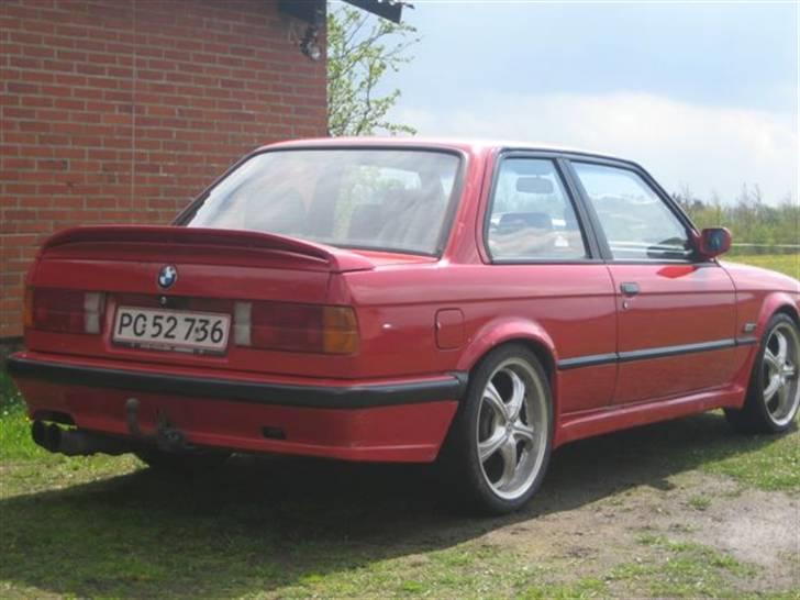 BMW 320i solgt billede 8