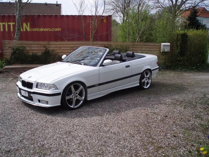 BMW 325i Cabriolet "SOLGT" billede 3