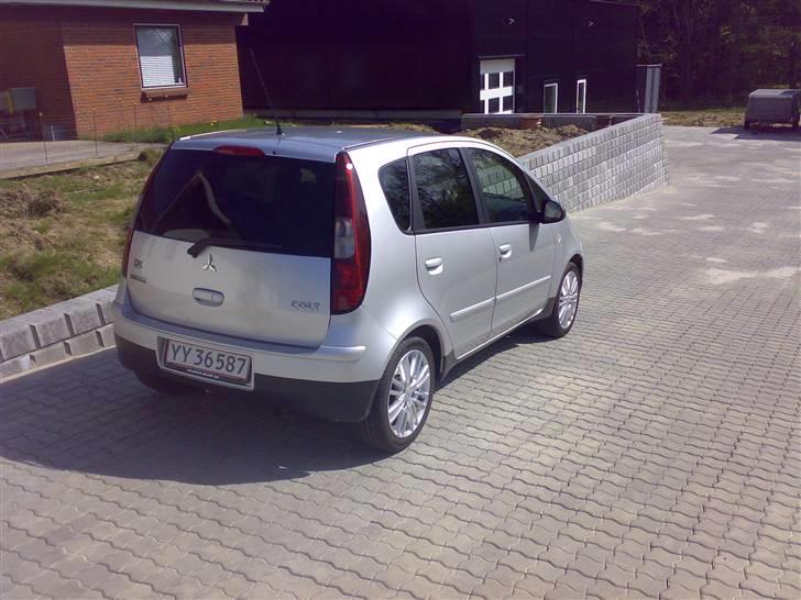 Mitsubishi colt insport billede 3