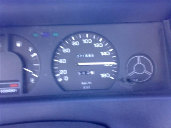 Toyota Corolla e90 Solgt   - Topfart, 159 km/t heh.. Ud af lige vej : ) billede 3