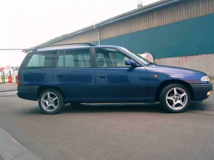 Opel Astra st.car billede 2