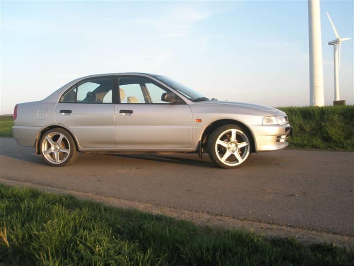 Mitsubishi lanser billede 3