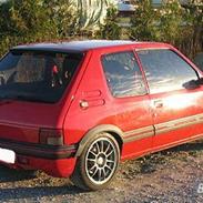 Peugeot 205 1,9 gti