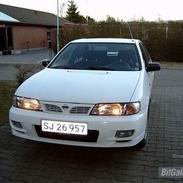 Nissan Almera 1,6 SR **SOLGT**