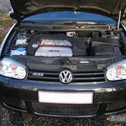 VW Golf R32 3,2V6 - *SOLGT*