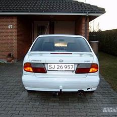 Nissan Almera 1,6 SR **SOLGT**