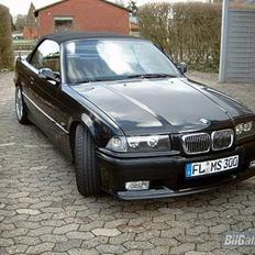 BMW 328i Cabrio 