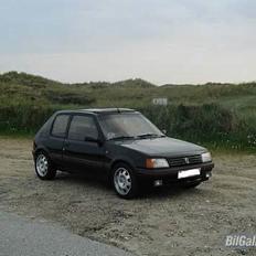 Peugeot   205 GTI1,9 Turbo 6Speed