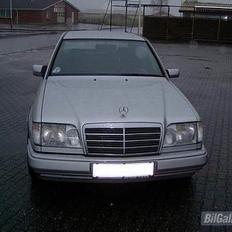 Mercedes Benz E300 3.0 D