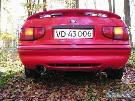 Ford Escort 1.8 sport Solgt billede 8