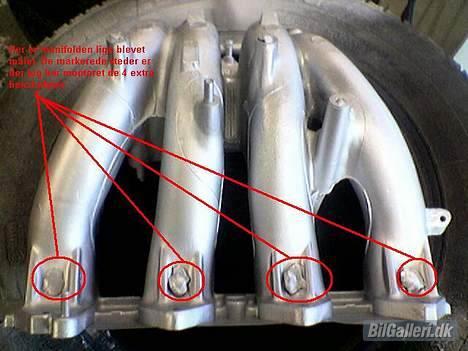 Toyota Corolla GSi Turbo - Min nye manifold, som jeg selv har modificeret, så der kan monteres 4 tilskudsdyser. billede 9