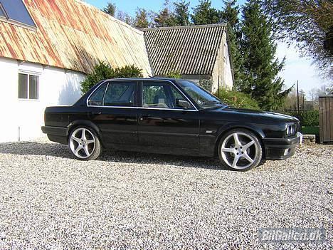 BMW 320i  - Skulle lige prøve 18" ruller på den.. :o) billede 9