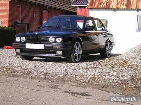 BMW 320i  - Skulle lige prøve 18" ruller på den.. :o) billede 10