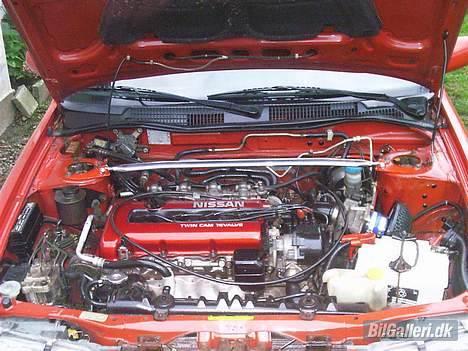 Nissan Primera e-GT aka NILE - Ikke meget plads tilbage... Turboen er i tankerne nuværende motor SR20DE ønske:SR20DET billede 2