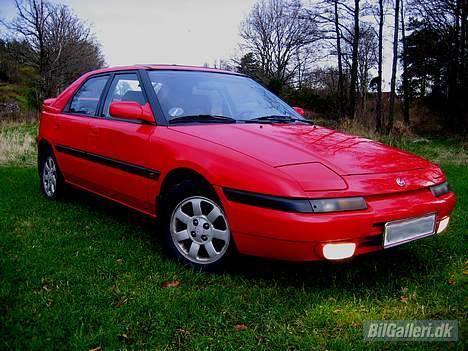 Mazda 323F - Efter omlakering og med vinterfælge billede 2
