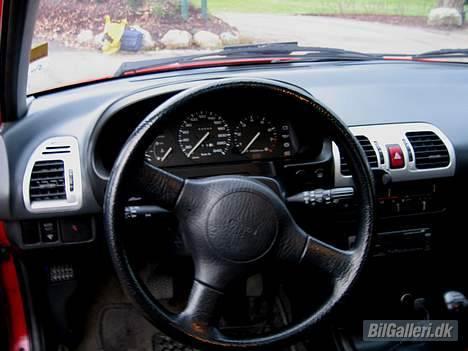 Mazda 323F billede 4