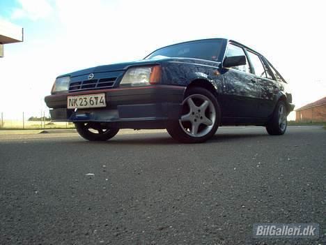 Opel Ascona 1.8i GT *Solgt* billede 1