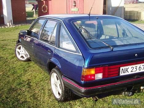 Opel Ascona 1.8i GT *Solgt* billede 4