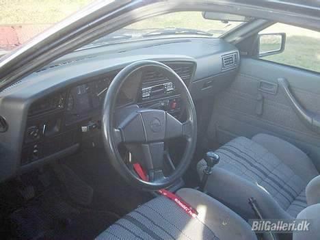 Opel Ascona 1.8i GT *Solgt* billede 5