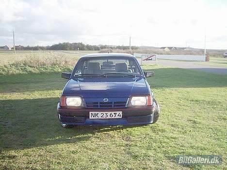 Opel Ascona 1.8i GT *Solgt* billede 7