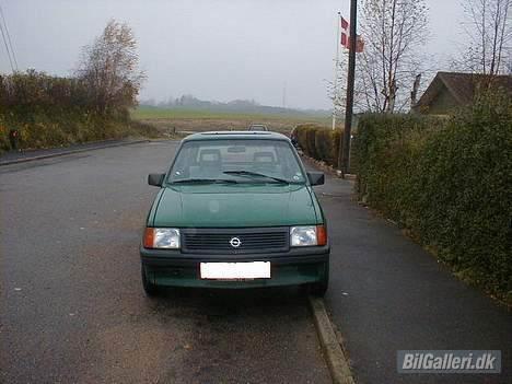 Opel corsa 1,5 diesel (SOLGT) billede 4