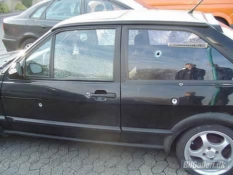 VW Polo G40 *Solgt* - venstre side, skudsiden.... denne side er der blevet trykket 9 skud af i....  billede 4