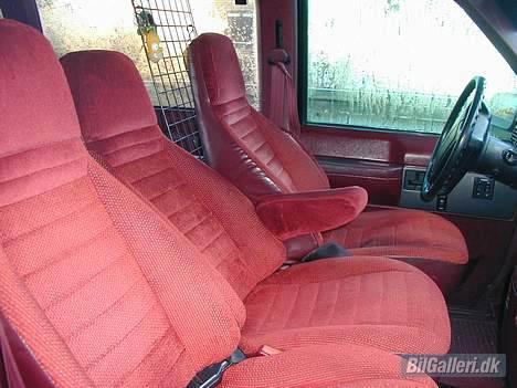Chevrolet Astro Van - mit porno røde velour træk(O: billede 5