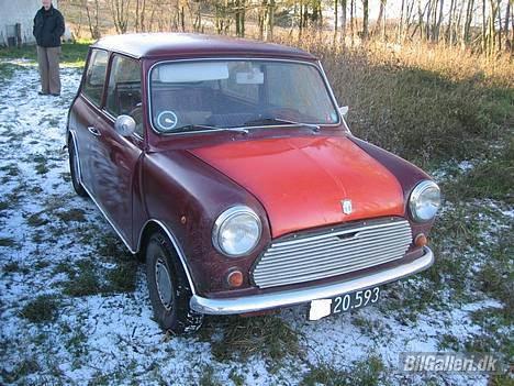 Mini 1000 - Her er bilen blevet færdig og samlet igen... nu venter den bare på at bliver malet... billede 2