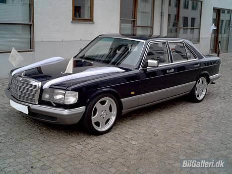 Mercedes Benz 280 SE W126  - Ja bryllup kan den også bruges til her til min onkels bryllup. (Nej jeg kan ikke lejes!!!) billede 5