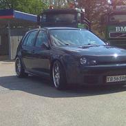 VW Golf IV BILEN ER BRÆNDT