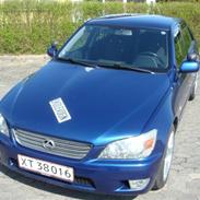 Lexus IS 200