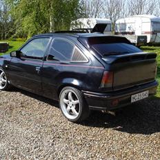 Opel kadett e gsi