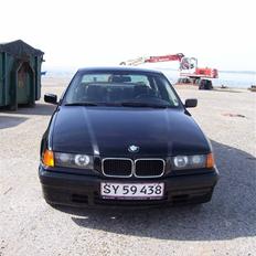 BMW E36 - 320i