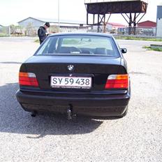 BMW E36 - 320i