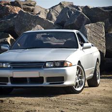 Nissan Skyline R32 GTS-T -SOLGT-