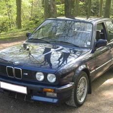 BMW                                   E30 324td