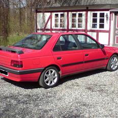 Peugeot 405 (solgt til skrot)