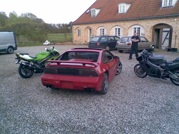 Pontiac Fiero GT - Et billede af min fætter sammen med alt mit legetøj.. billede 15