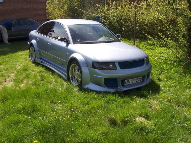 VW Passat Limosine wide body billede 1