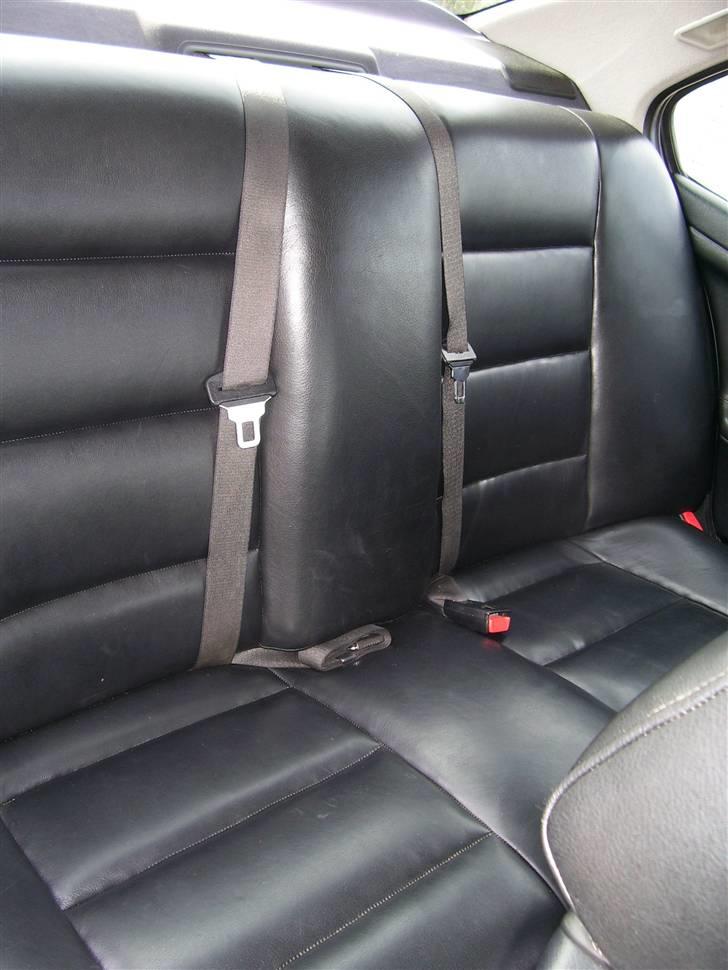 BMW E36 - 320i - mangler lige armlæn og nakkestøtter. billede 8