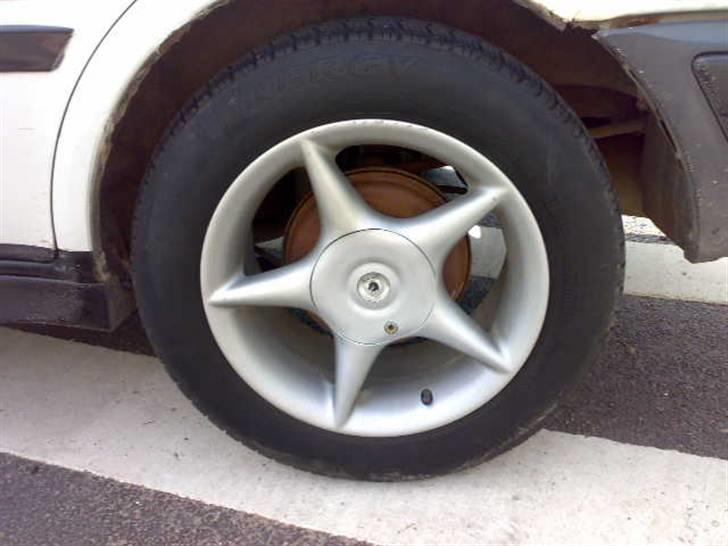 Volvo 440 DL ***SOLGT*** - De "fine" fælge :-) billede 6