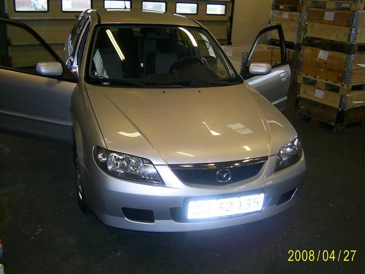 Mazda 323F BJ diesel billede 5