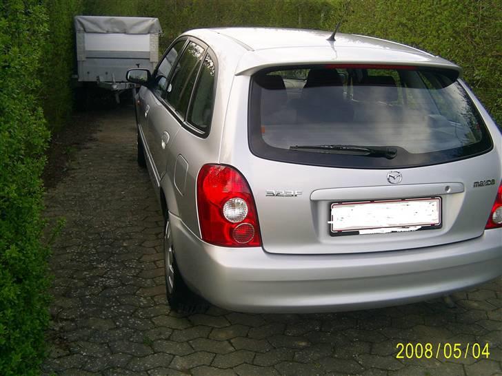 Mazda 323F BJ diesel billede 9