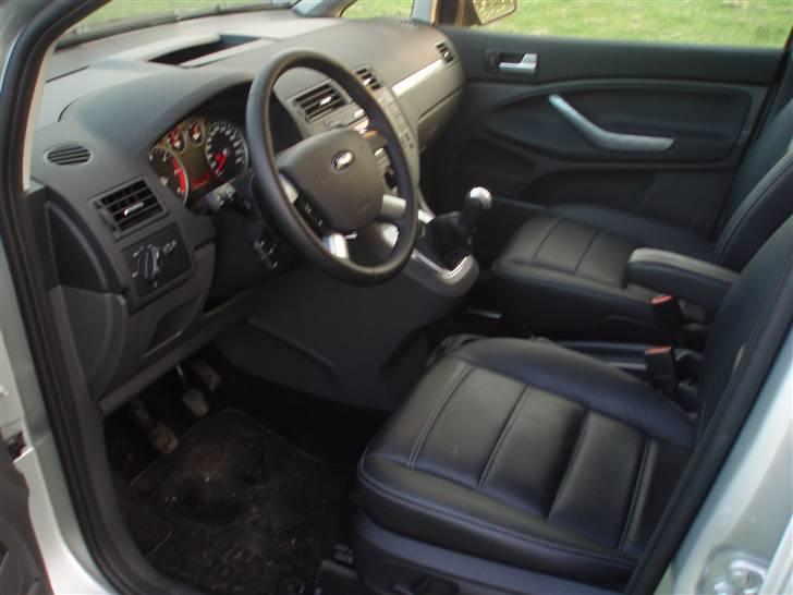Ford C-MAX  - Sorte lædersæder er rigtig lækre billede 9