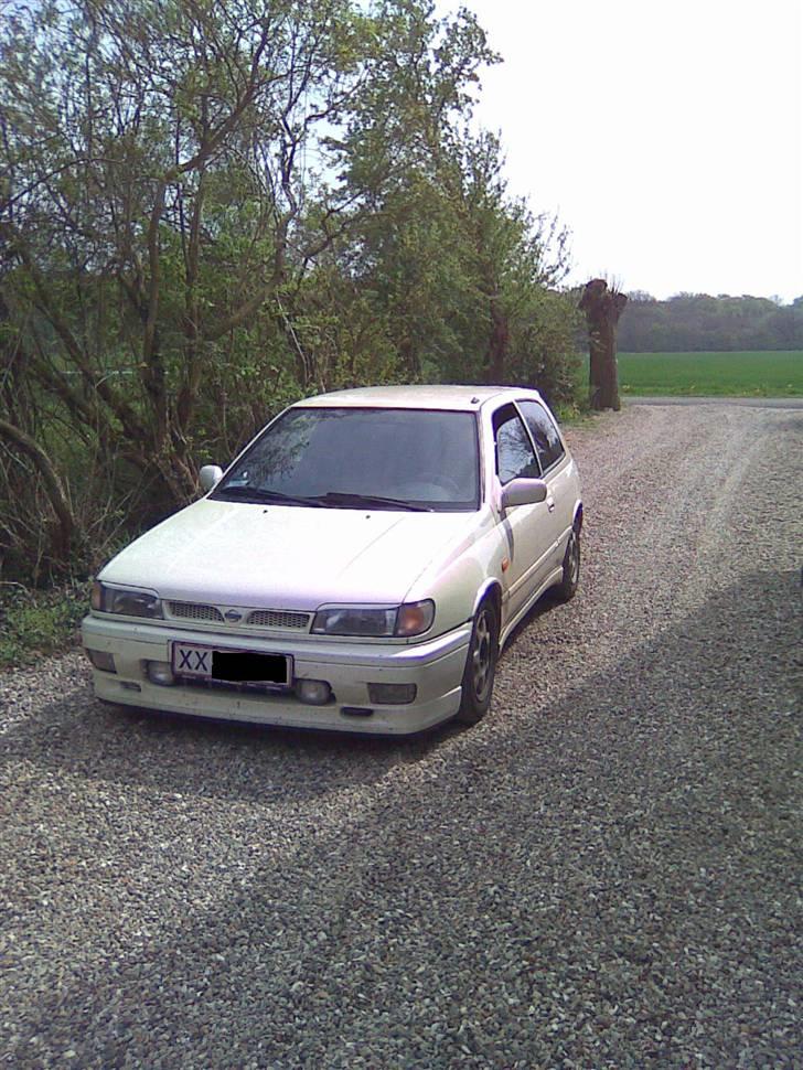 Nissan Sunny 2.0 GTI SOLGT billede 8